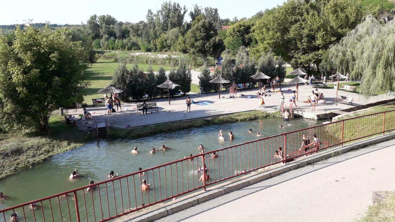 Privatan Smestaj Knjazevac Esterno foto